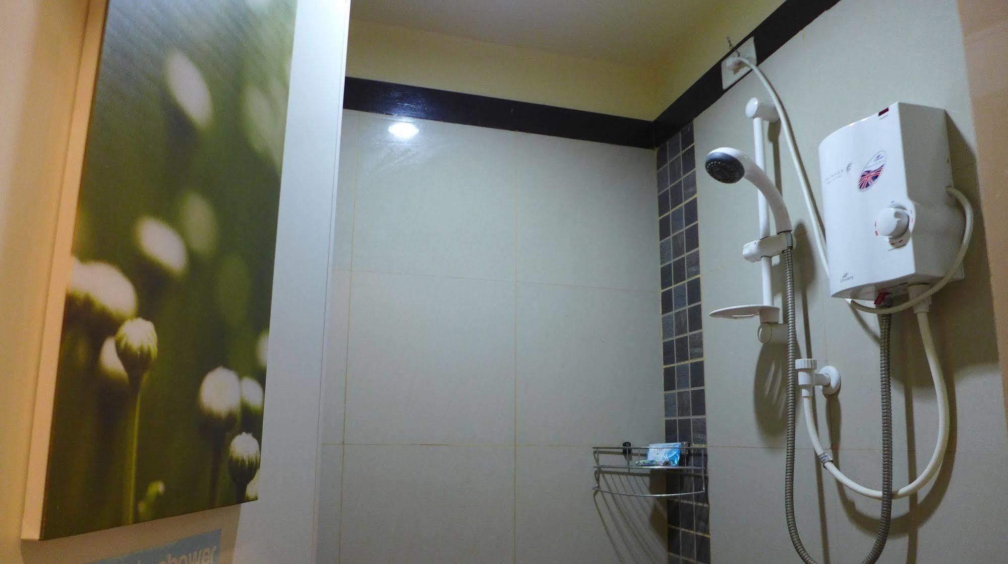 Rozen Suites Paradise General Santos City Kültér fotó
